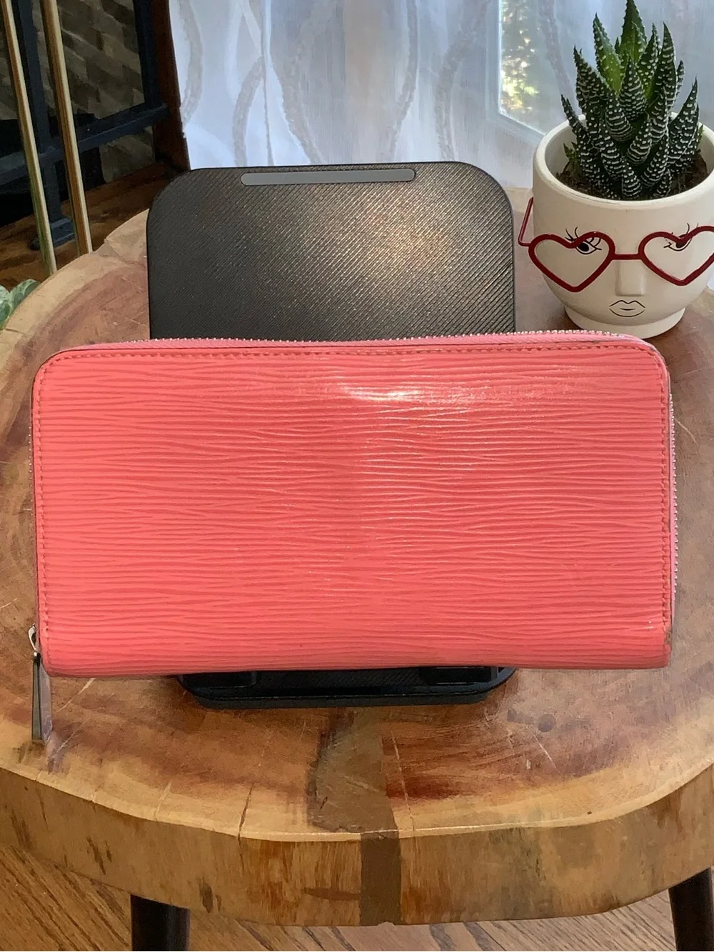 Louis Vuitton Pink Textured Zip Around Wallet - Picture 8 of 13